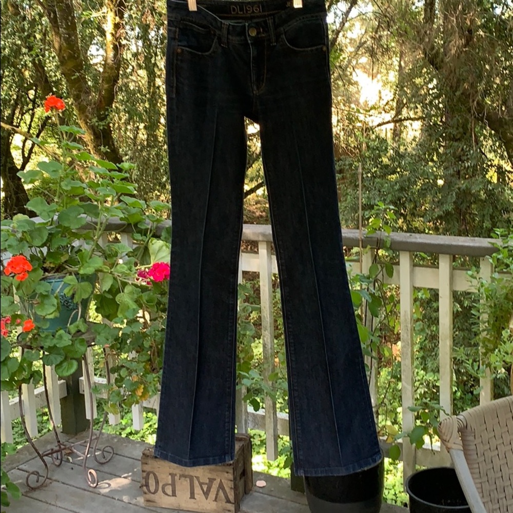 DL1961 “Jennifer” jeans - Picture 2 of 13